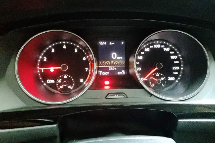Used Volkswagen Tiguan L 2018 330TSI Automatic Two-Wheel Drive Comfort Edition Odometer Close Up
