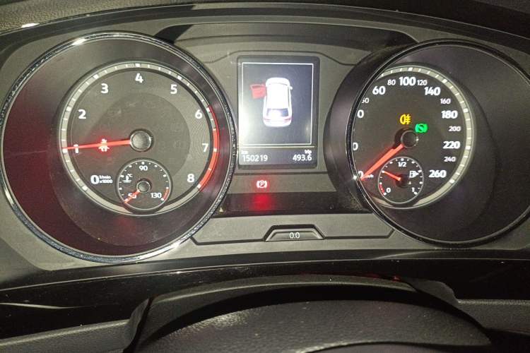 Used Volkswagen Tiguan L 2018 330TSI Automatic Two-Wheel Drive Luxury Edition Odometer Close Up