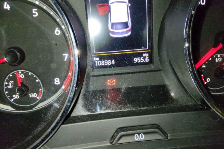 Used Volkswagen Tiguan L 2018 330TSI Automatic Two-Wheel Drive Comfort Edition Odometer Close Up