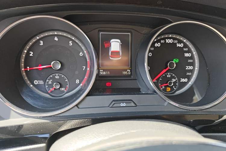 Used Volkswagen Tiguan L 2018 330TSI Automatic Two-Wheel Drive Luxury Edition Odometer Close Up