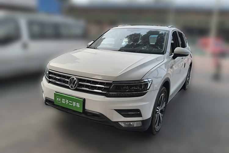 Used Volkswagen Tiguan L 2018 380TSI Automatic All-Wheel Drive Luxury Edition Guazi used car, China used car export, Used car for sale, Used  cars, Cheapest cars for sale