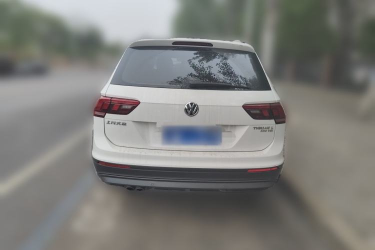 Used Volkswagen Tiguan L 2018 330TSI Automatic Two-Wheel Drive Luxury Edition Rear
