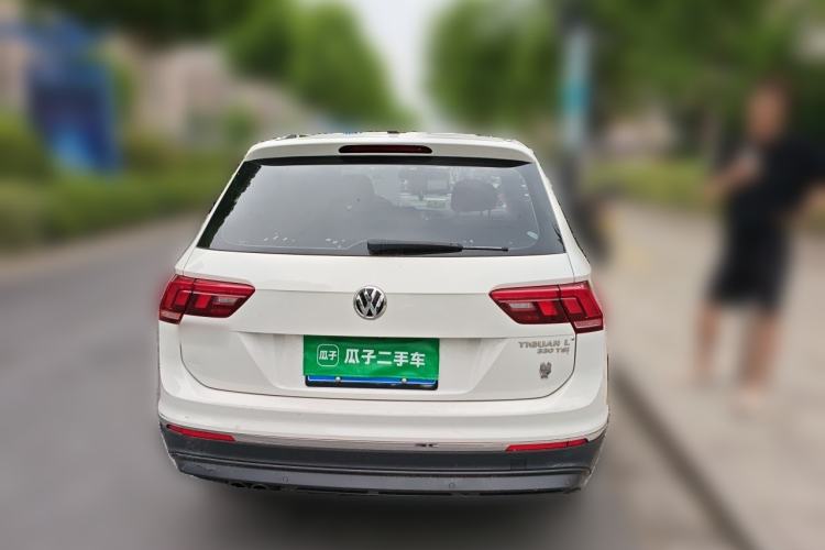 Used Volkswagen Tiguan L 2018 Facelift 330TSI Automatic Two-Wheel Drive Luxury Edition Rear