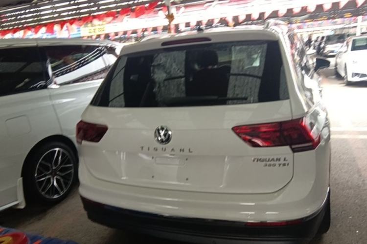 Used Volkswagen Tiguan L 2018 380TSI Automatic All-Wheel Drive Luxury Edition Rear