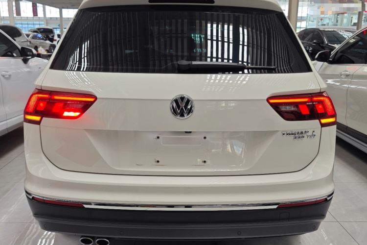 Used Volkswagen Tiguan L 2018 330TSI Automatic Two-Wheel Drive Luxury Edition Rear