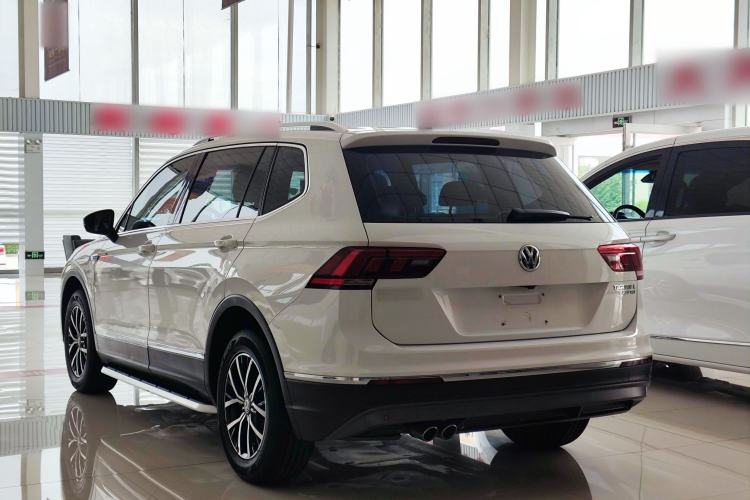 Used Volkswagen Tiguan L 2018 330TSI Automatic Two-Wheel Drive Luxury Edition Rear Left 45 Deg