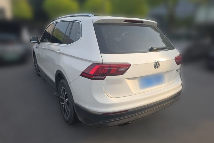 Used Volkswagen Tiguan L 2018 330TSI Automatic Two-Wheel Drive Luxury Edition Rear Left 45 Deg