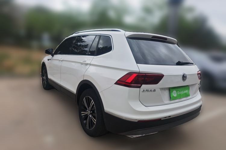 Used Volkswagen Tiguan L 2018 380TSI Automatic All-Wheel Drive Luxury Edition Rear Left 45 Deg