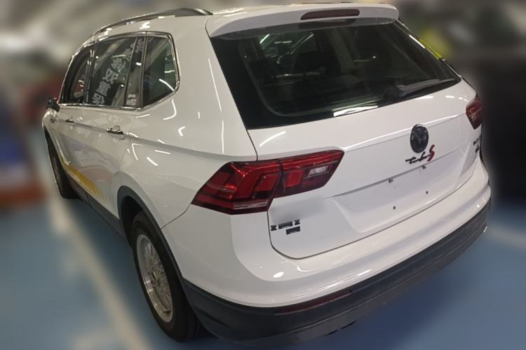 Used Volkswagen Tiguan L 2018 330TSI Automatic Two-Wheel Drive Luxury Edition Rear Left 45 Deg