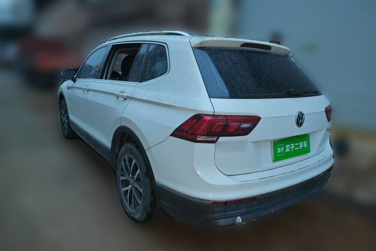 Used Volkswagen Tiguan L 2018 330TSI Automatic Two-Wheel Drive Luxury Edition Rear Left 45 Deg