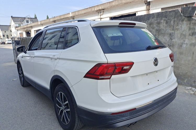 Used Volkswagen Tiguan L 2018 330TSI Automatic Two-Wheel Drive Luxury Edition Rear Left 45 Deg