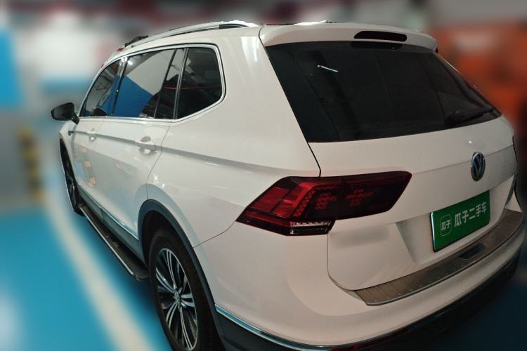 Used Volkswagen Tiguan L 2018 380TSI Automatic All-Wheel Drive Luxury Edition Rear Left 45 Deg