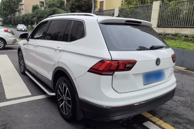 Used Volkswagen Tiguan L 2018 Facelift 330TSI Automatic Two-Wheel Drive Luxury Edition Rear Left 45 Deg