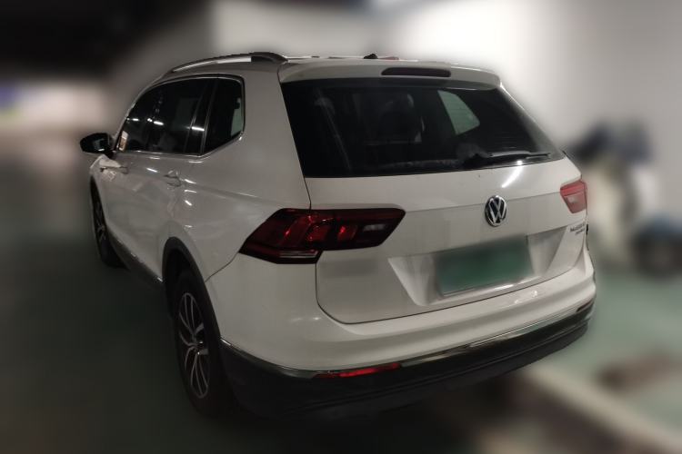 Used Volkswagen Tiguan L 2018 330TSI Automatic Two-Wheel Drive Luxury Edition Rear Left 45 Deg