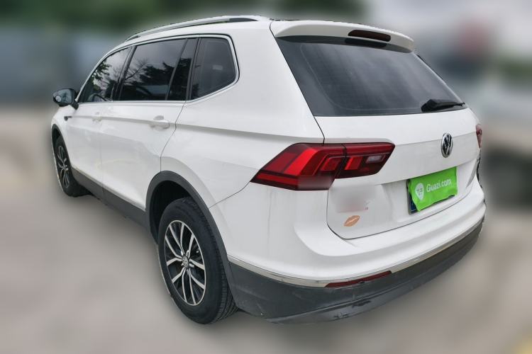 Used Volkswagen Tiguan L 2018 330TSI Automatic Two-Wheel Drive Luxury Edition Rear Left 45 Deg