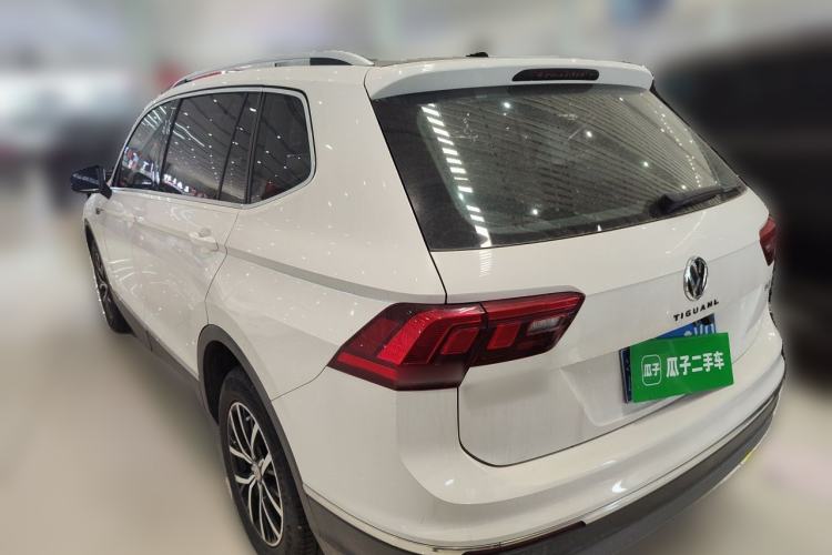 Used Volkswagen Tiguan L 2018 330TSI Automatic Two-Wheel Drive Luxury Edition Rear Left 45 Deg