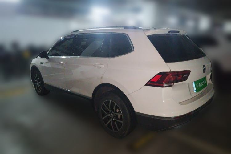 Used Volkswagen Tiguan L 2018 330TSI Automatic Two-Wheel Drive Luxury Edition Rear Left 45 Deg