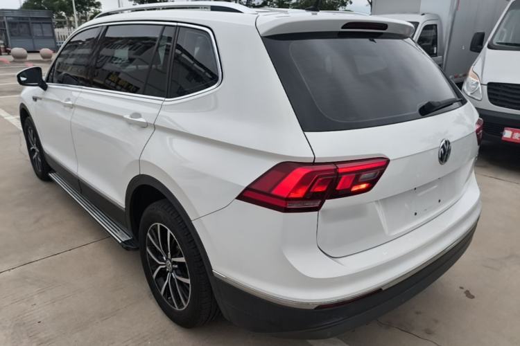 Used Volkswagen Tiguan L 2018 330TSI Automatic Two-Wheel Drive Luxury Edition Rear Left 45 Deg