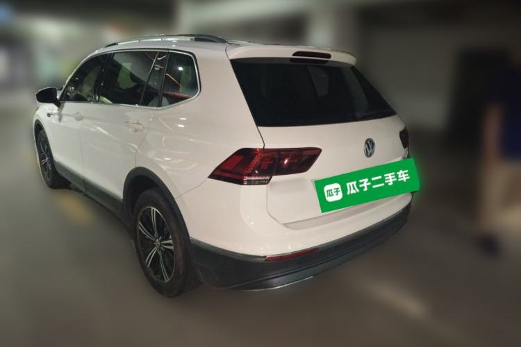 Used Volkswagen Tiguan L 2018 380TSI Automatic All-Wheel Drive Luxury Edition Rear Left 45 Deg