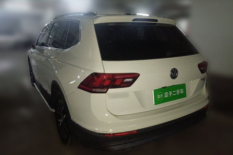 Used Volkswagen Tiguan L 2018 330TSI Automatic Two-Wheel Drive Luxury Edition Rear Left 45 Deg