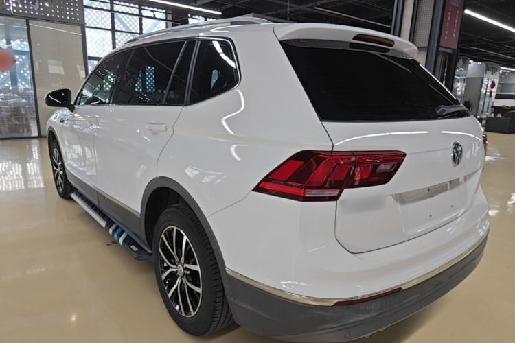 Used Volkswagen Tiguan L 2018 Facelift 330TSI Automatic Two-Wheel Drive Luxury Edition Rear Left 45 Deg