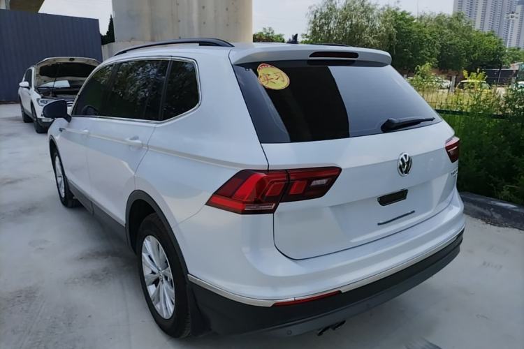 Used Volkswagen Tiguan L 2018 Revised Version 330TSI Automatic Two-Wheel Drive Trendy Edition Rear Left 45 Deg