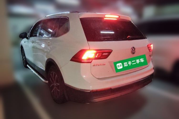 Used Volkswagen Tiguan L 2018 330TSI Automatic Two-Wheel Drive Comfort Edition Rear Left 45 Deg