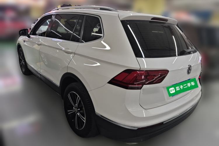 Used Volkswagen Tiguan L 2018 380TSI Automatic All-Wheel Drive Luxury Edition Rear Left 45 Deg