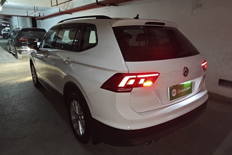 Used Volkswagen Tiguan L 2018 330TSI Automatic Two-Wheel Drive Luxury Edition Rear Left 45 Deg