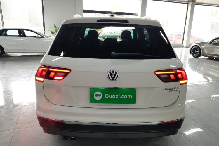 Used Volkswagen Tiguan L 2018 330TSI Automatic Two-Wheel Drive Luxury Edition Rear
