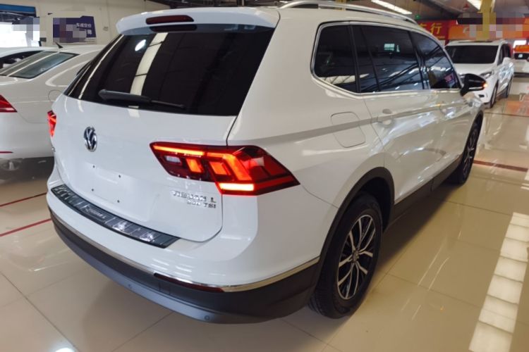 Used Volkswagen Tiguan L 2018 330TSI Automatic Two-Wheel Drive Luxury Edition Rear Right 45 Deg