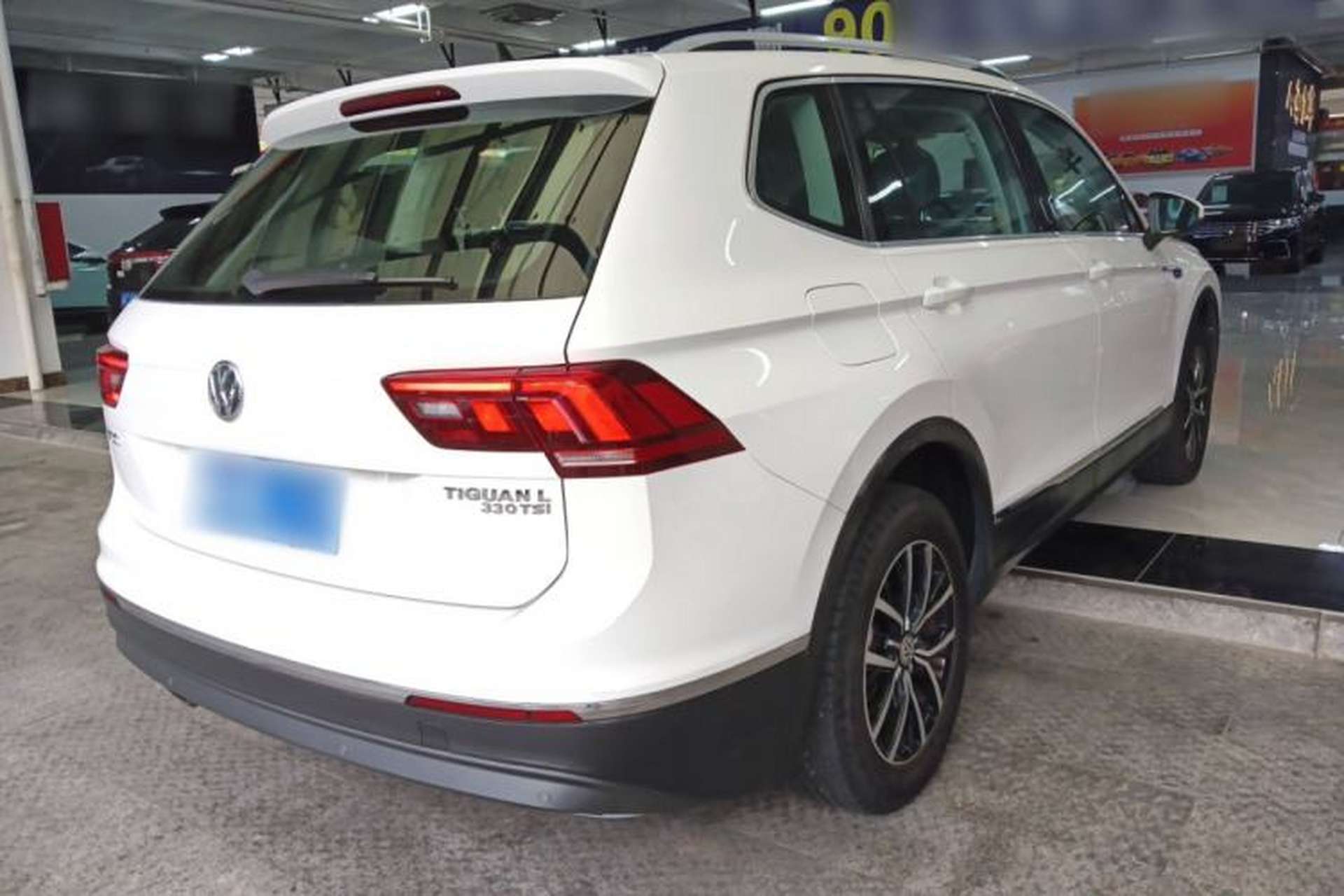 Used Volkswagen Tiguan L 2018 330TSI Automatic Two-Wheel Drive Comfort Edition Rear Right 45 Deg
