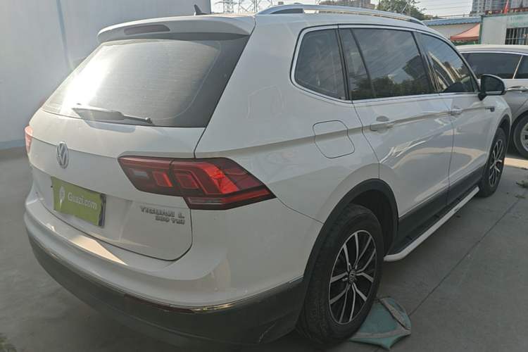 Used Volkswagen Tiguan L 2018 Facelift 330TSI Automatic Two-Wheel Drive Luxury Edition Rear Right 45 Deg