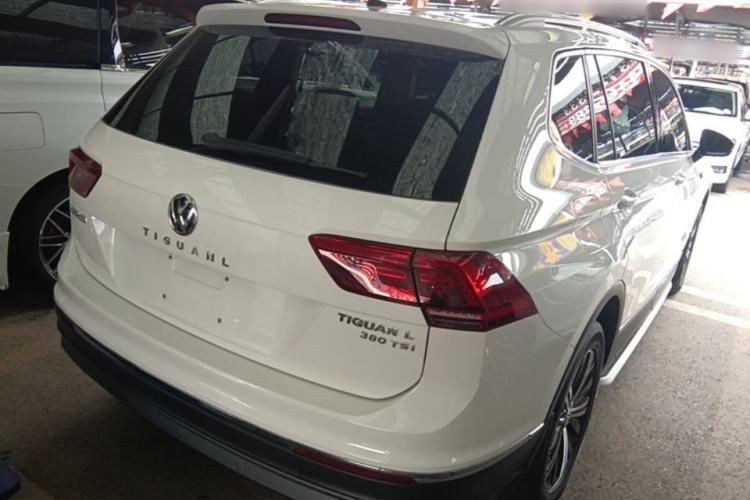 Used Volkswagen Tiguan L 2018 380TSI Automatic All-Wheel Drive Luxury Edition Rear Right 45 Deg
