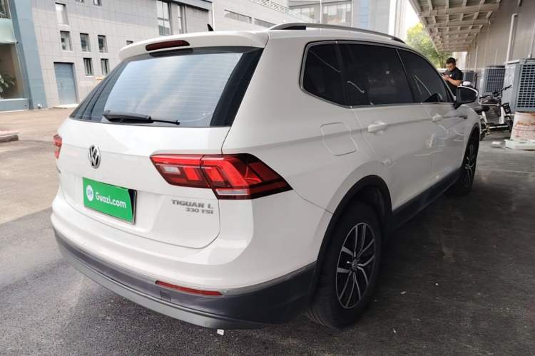 Used Volkswagen Tiguan L 2018 330TSI Automatic Two-Wheel Drive Luxury Edition Rear Right 45 Deg