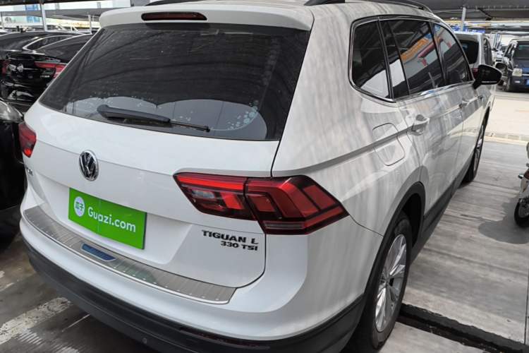 Used Volkswagen Tiguan L 2018 330TSI Automatic Two-Wheel Drive Luxury Edition Rear Right 45 Deg