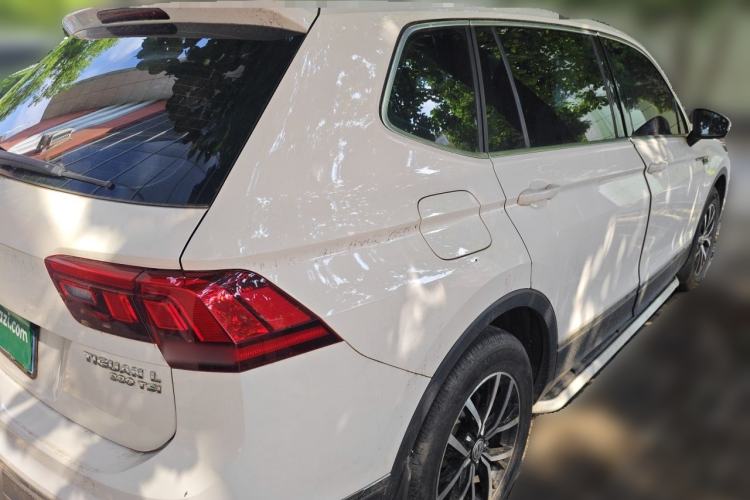 Used Volkswagen Tiguan L 2018 330TSI Automatic Two-Wheel Drive Luxury Edition Rear Right 45 Deg