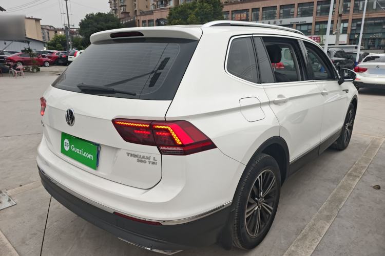 Used Volkswagen Tiguan L 2018 380TSI Automatic All-Wheel Drive Luxury Edition Rear Right 45 Deg