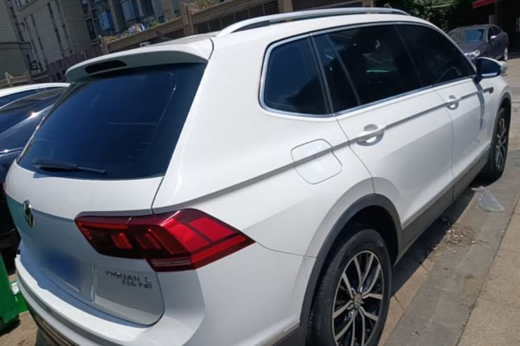 Used Volkswagen Tiguan L 2018 330TSI Automatic Two-Wheel Drive Luxury Edition Rear Right 45 Deg