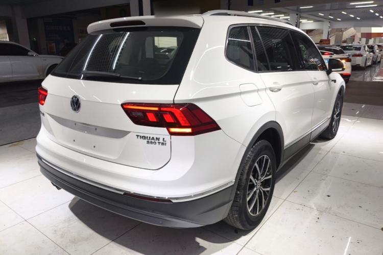 Used Volkswagen Tiguan L 2018 280TSI Automatic Two-Wheel Drive Comfort Edition Rear Right 45 Deg