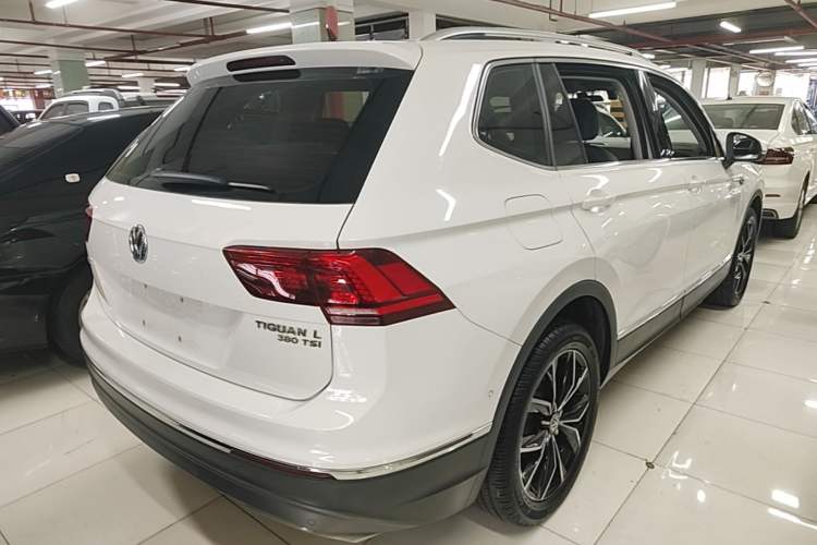 Used Volkswagen Tiguan L 2018 Revised Version 380TSI Automatic All-Wheel Drive Flagship Edition Rear Right 45 Deg