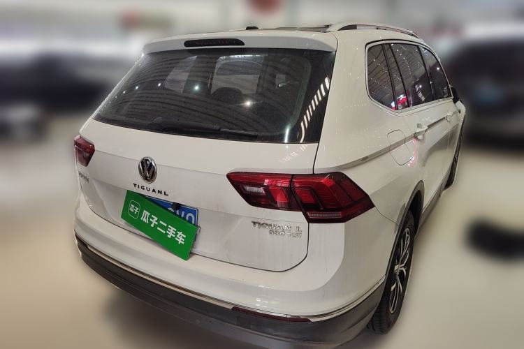 Used Volkswagen Tiguan L 2018 330TSI Automatic Two-Wheel Drive Luxury Edition Rear Right 45 Deg