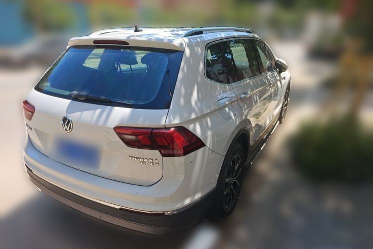 Used Volkswagen Tiguan L 2018 330TSI Automatic Two-Wheel Drive Comfort Edition Rear Right 45 Deg