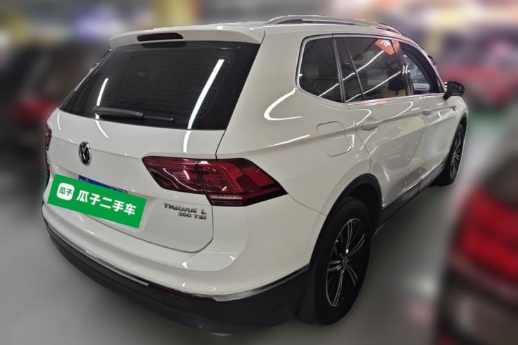 Used Volkswagen Tiguan L 2018 380TSI Automatic All-Wheel Drive Luxury Edition Rear Right 45 Deg