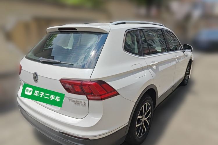 Used Volkswagen Tiguan L 2018 Facelift 330TSI Automatic Two-Wheel Drive Luxury Edition Rear Right 45 Deg