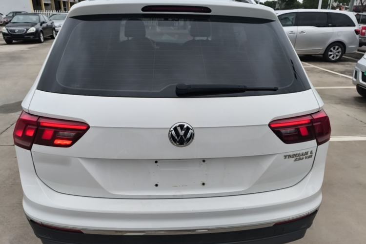 Used Volkswagen Tiguan L 2018 330TSI Automatic Two-Wheel Drive Luxury Edition Rear