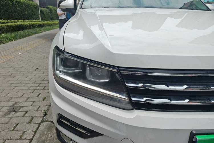 Used Volkswagen Tiguan L 2018 330TSI Automatic Two-Wheel Drive Luxury Edition Right Front Headlight