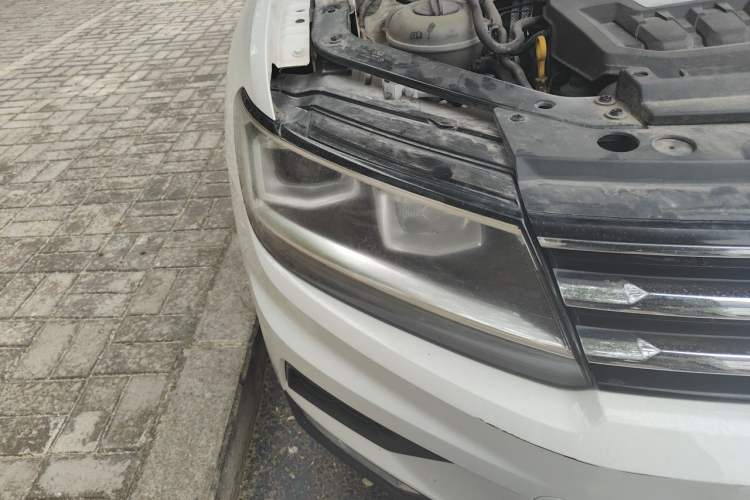 Used Volkswagen Tiguan L 2018 330TSI Automatic Two-Wheel Drive Luxury Edition Right Front Headlight