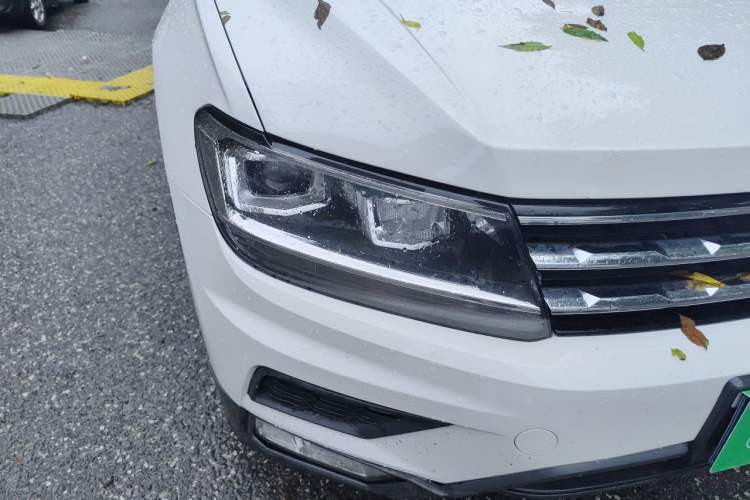Used Volkswagen Tiguan L 2018 330TSI Automatic Two-Wheel Drive Luxury Edition Right Front Headlight