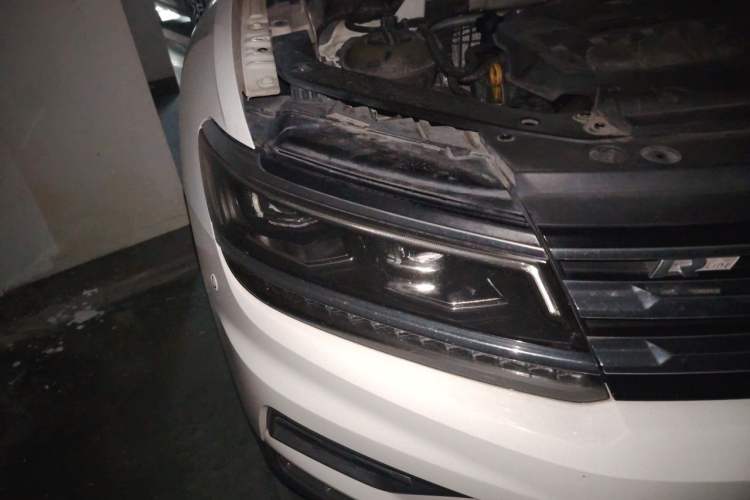 Used Volkswagen Tiguan L 2018 330TSI Automatic Two-Wheel Drive Luxury Edition Right Front Headlight